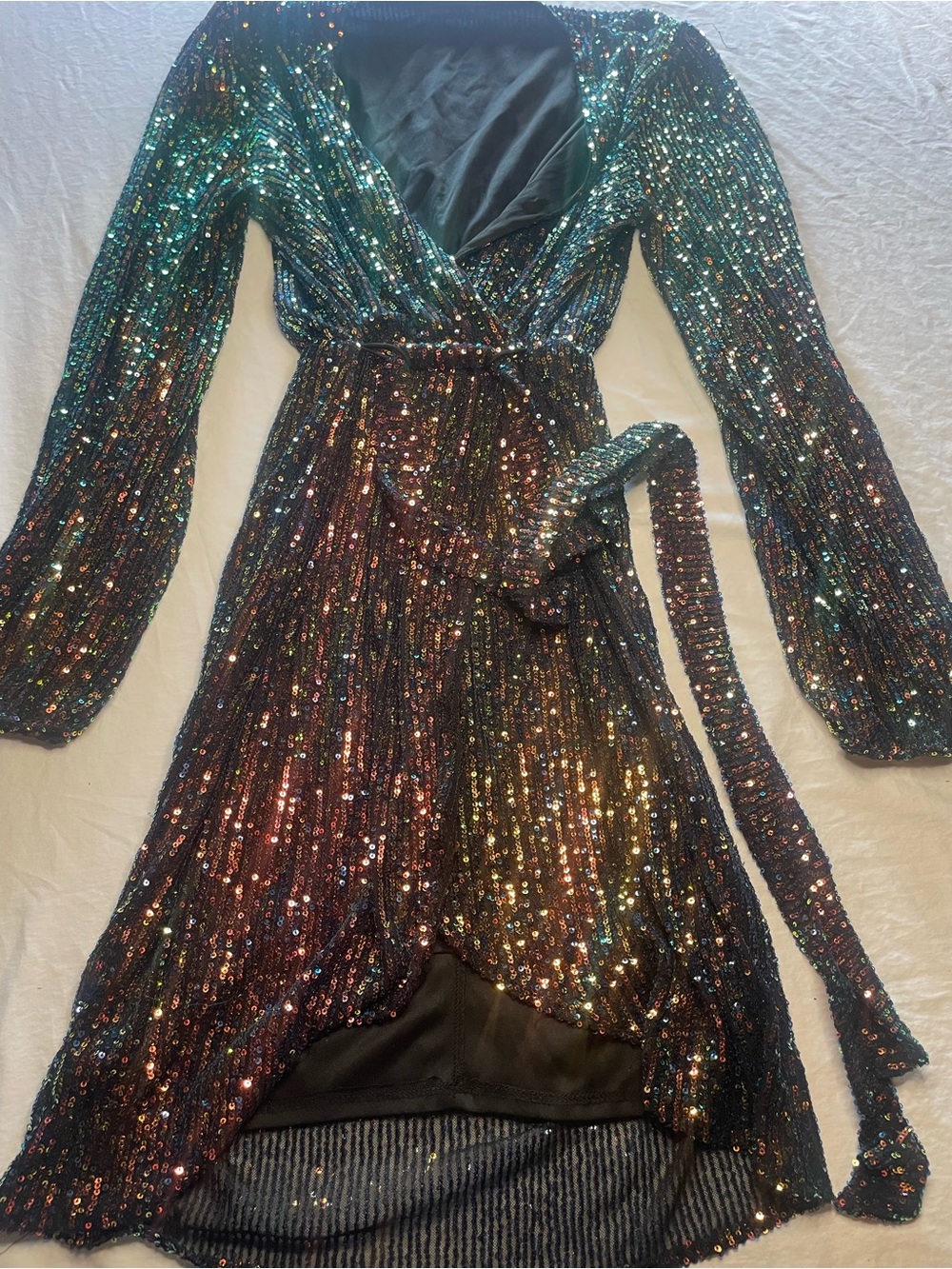Fraiche by J Womenβs Medium Black Iridescent Sequin Faux Wrap Dress PRELOVED